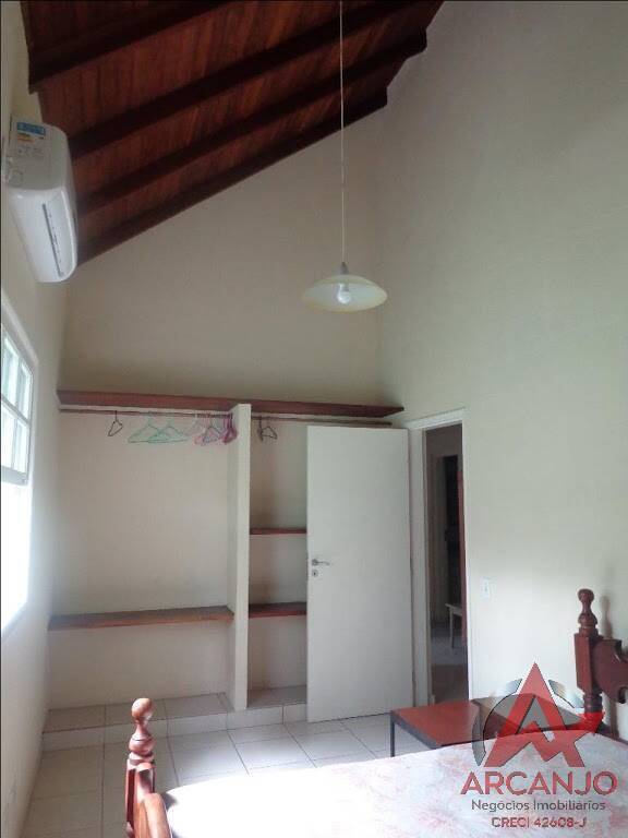 Casa à venda com 6 quartos, 326m² - Foto 32
