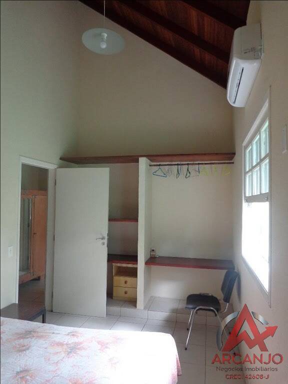 Casa à venda com 6 quartos, 326m² - Foto 35