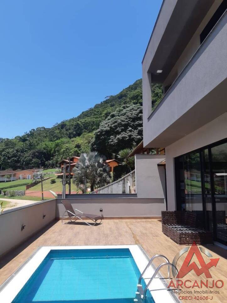 Casa à venda com 4 quartos, 230m² - Foto 27