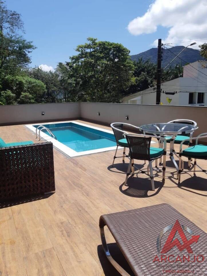 Casa à venda com 4 quartos, 230m² - Foto 29