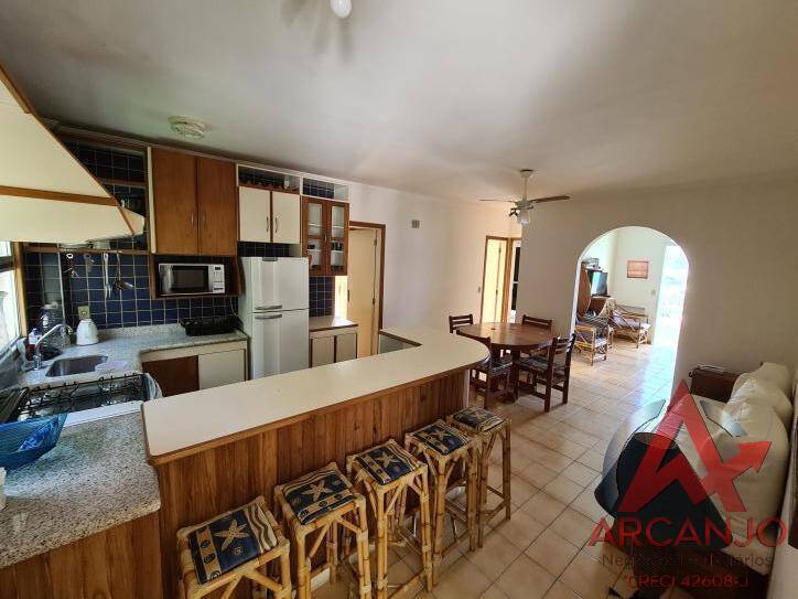 Apartamento à venda com 2 quartos, 70m² - Foto 2