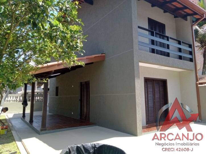 Casa à venda com 2 quartos, 110m² - Foto 1