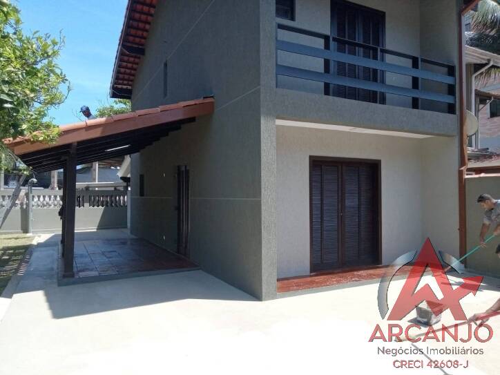 Casa à venda com 2 quartos, 110m² - Foto 2