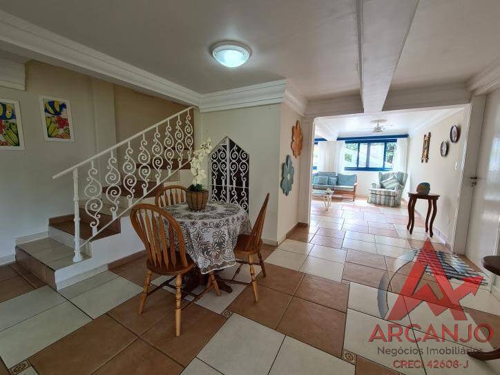 Casa de Condomínio à venda com 6 quartos, 350m² - Foto 25