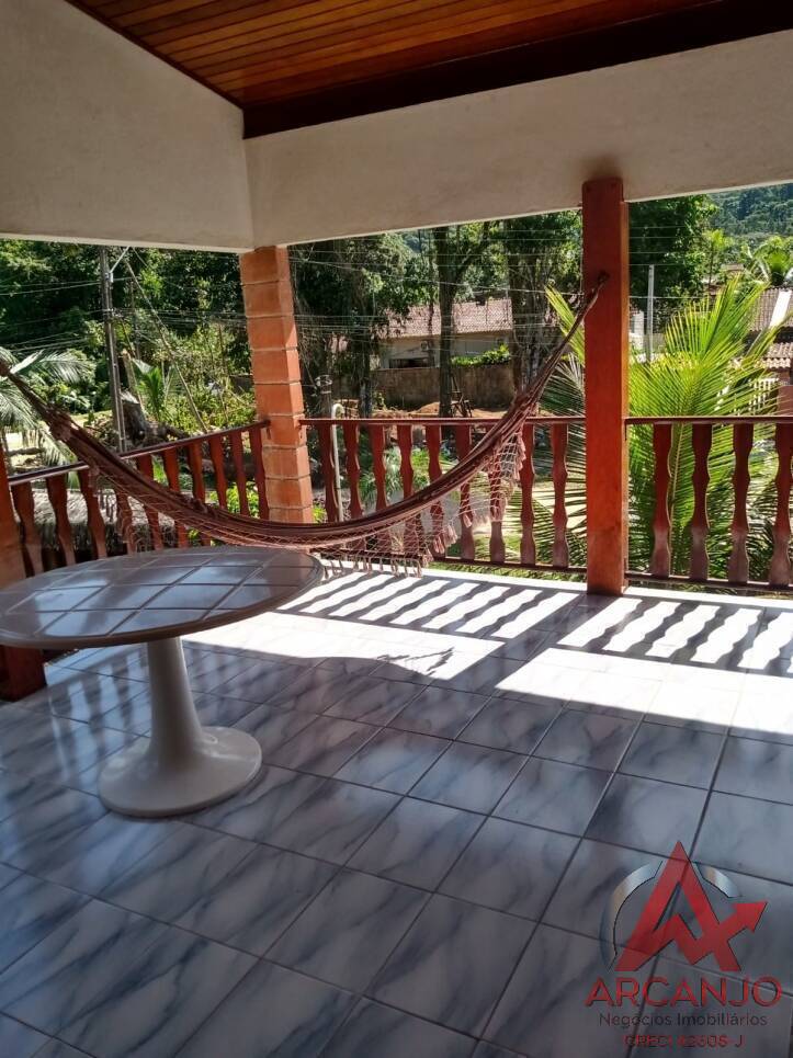Sobrado à venda com 4 quartos, 300m² - Foto 1